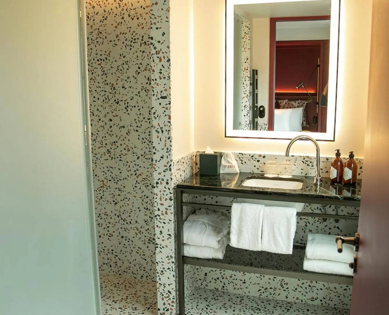 Le Ballu Hotel